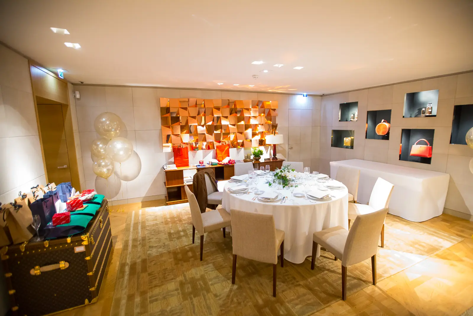 Dîner de clienteling d'une Maison de luxe dans des appartements privés avenue Montaigne, production H.stories