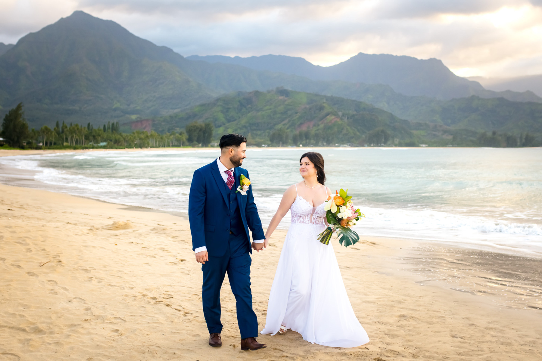 kauai beach wedding photos