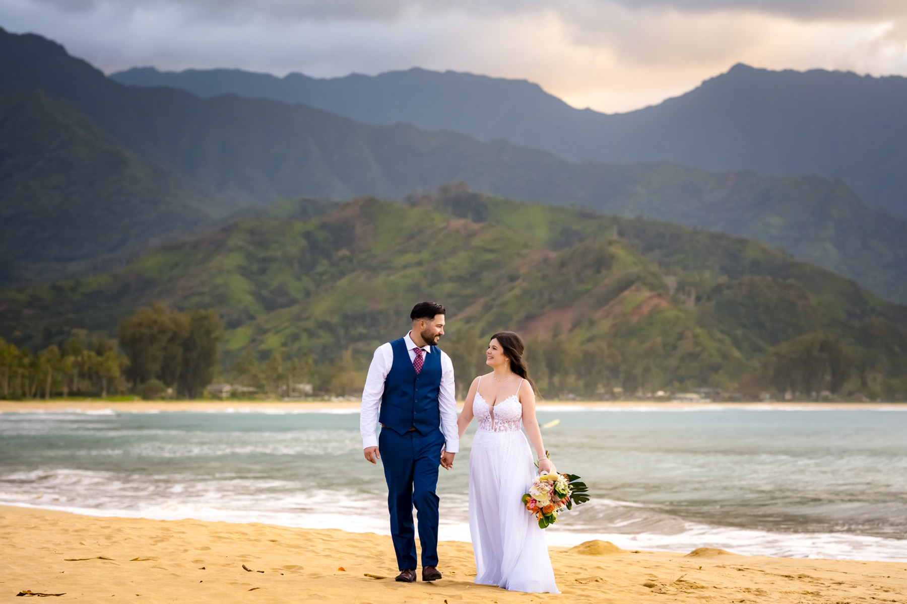 kauai wedding planner beach photoshoot
