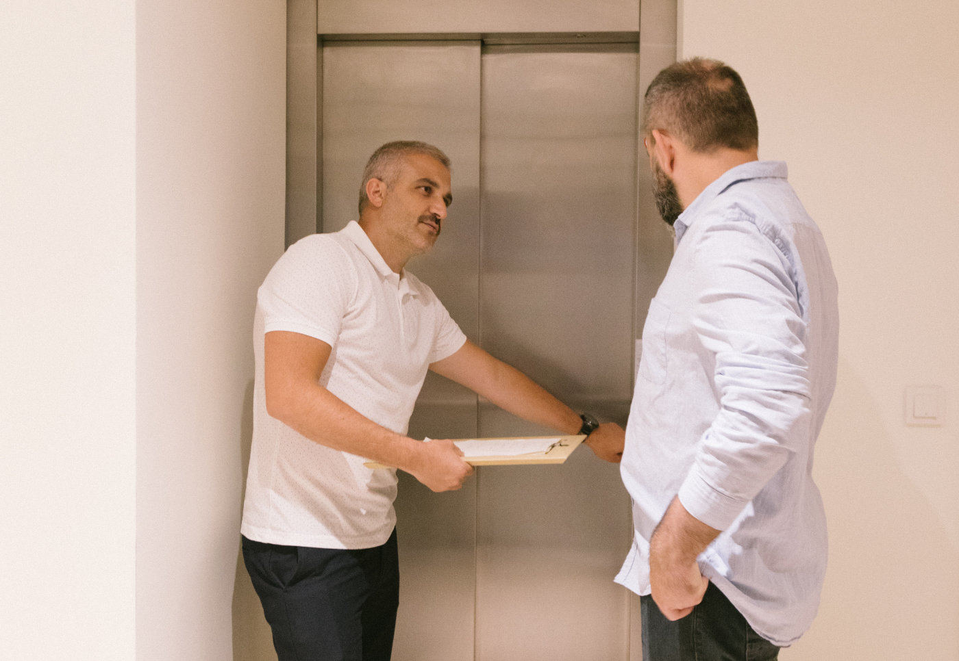 Step-by-Step Guide to Preparing for a Lift Service Visit