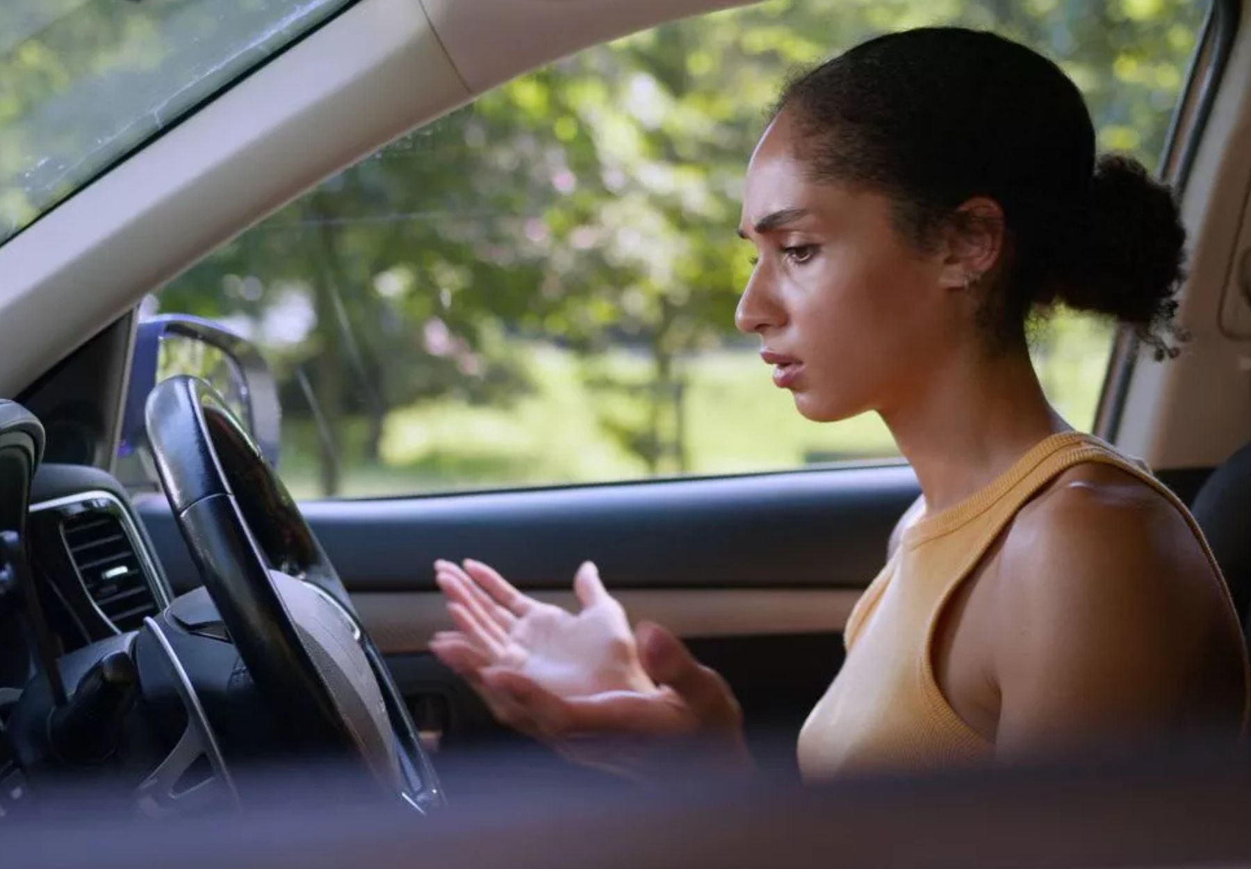 Car Broken Down? How to Stay Safe Waiting for Help