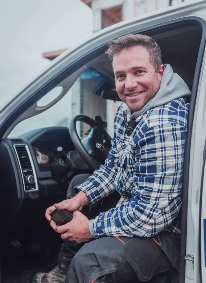 Alexandre portrait in his car