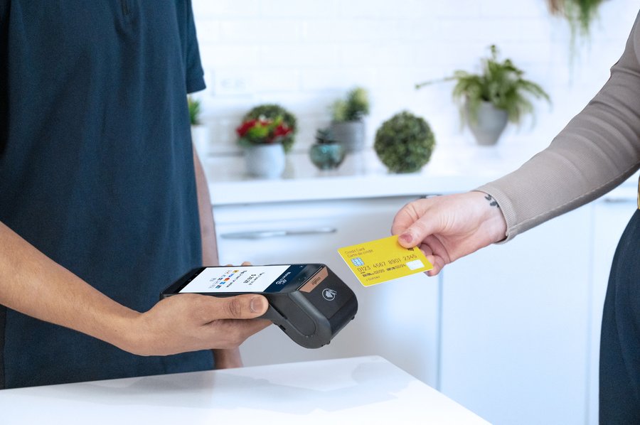 Retail contactless card payment