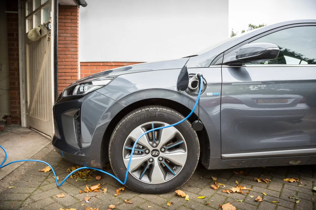 Biden puts $632 million toward new EV chargers