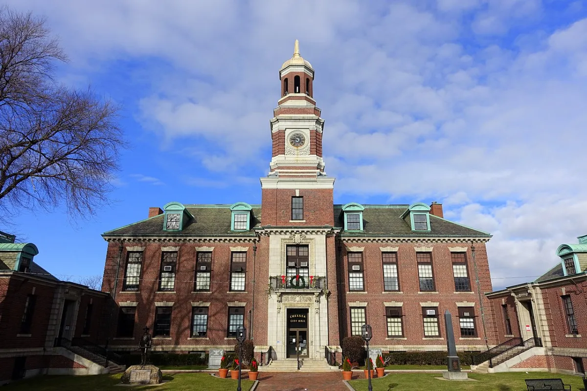 Microgrid model spreads in Massachusetts as cities look to lessen costs, outages