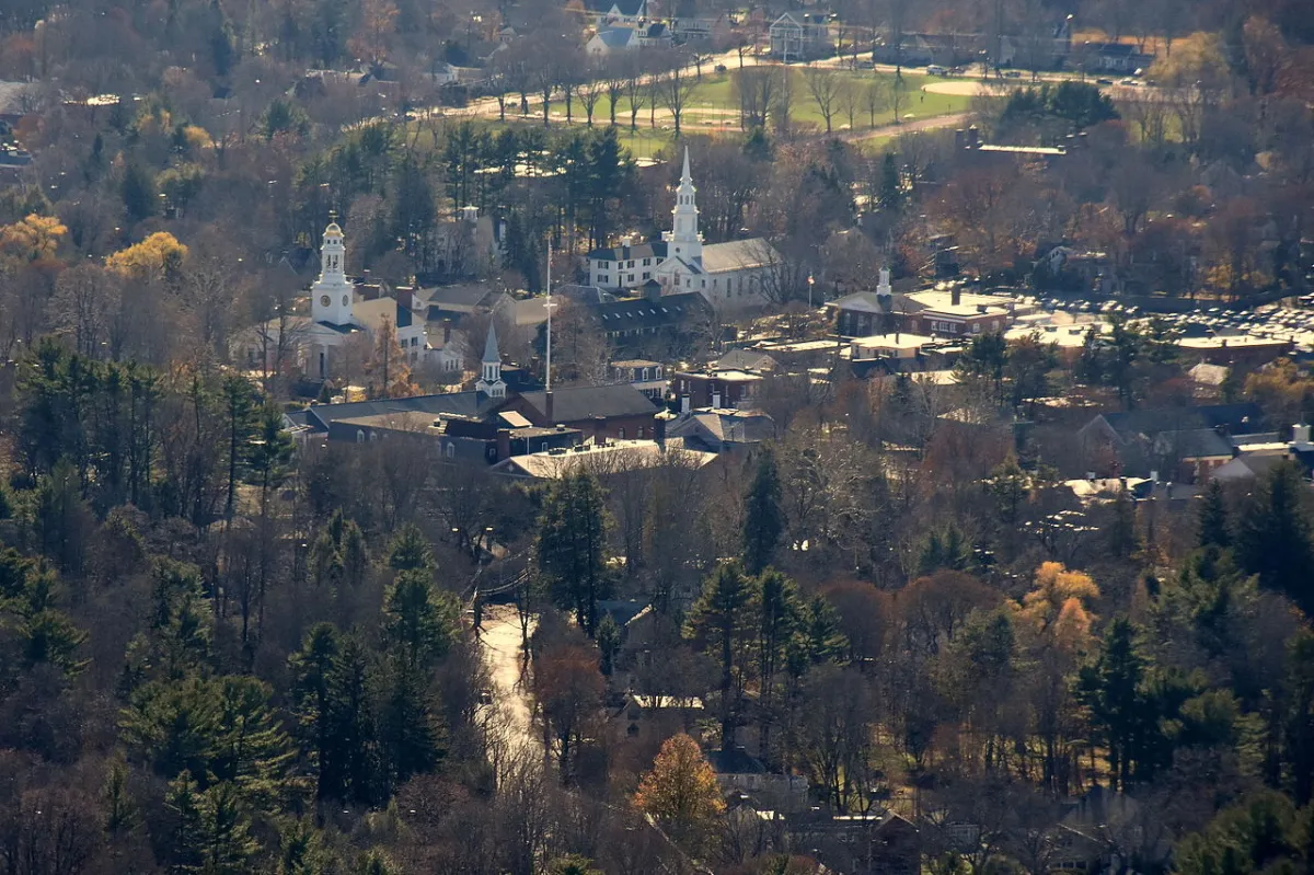 Massachusetts towns can now ban oil, gas hookups