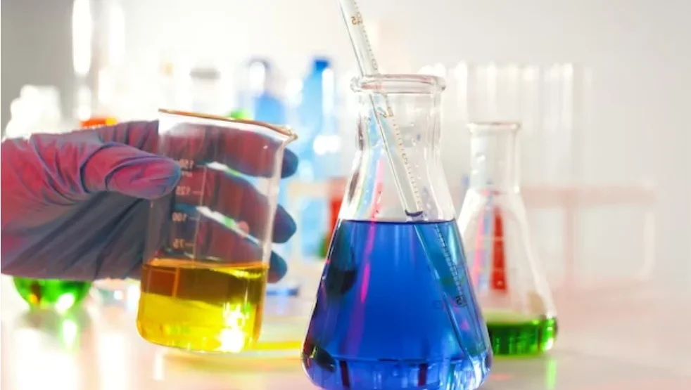Hydrogen in the Chemical Industry: Transformation and Challenges