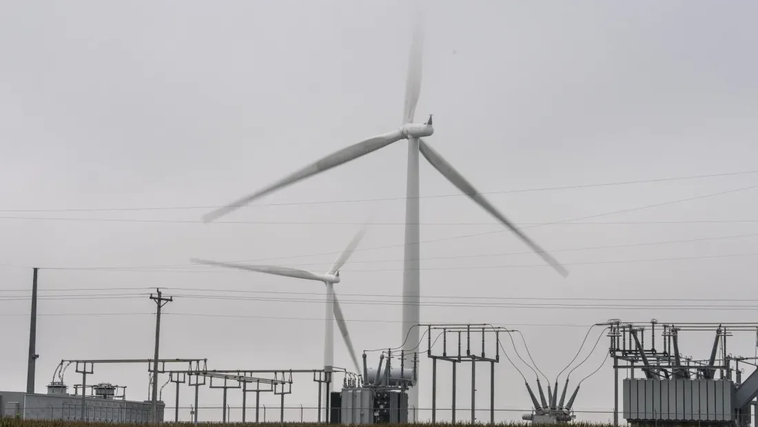Washington greenlights contested wind facility