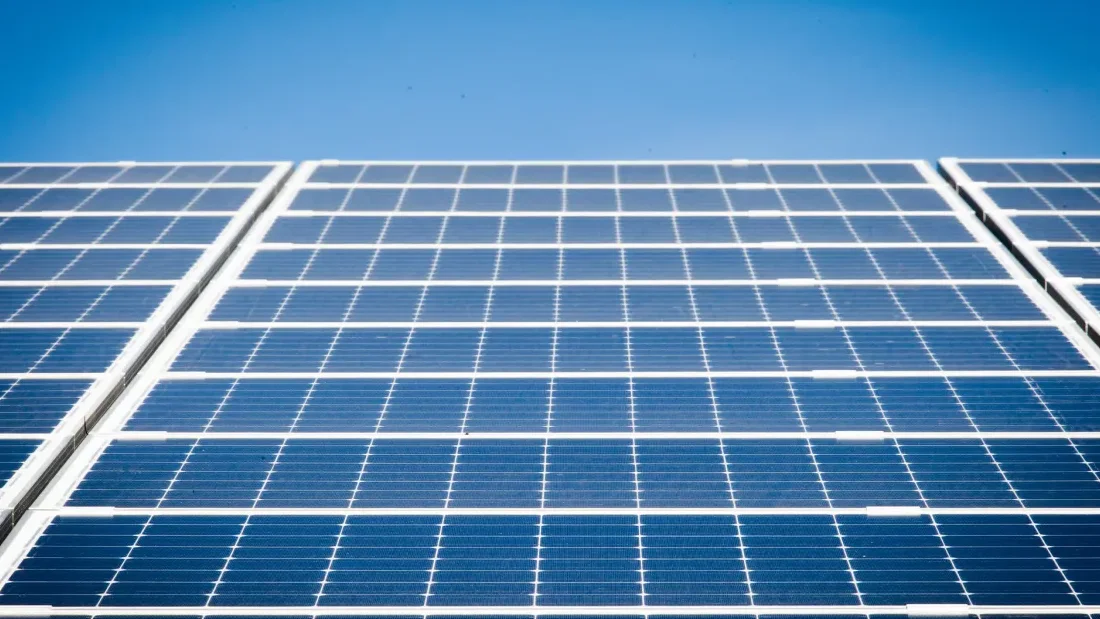 Illinois gives $1.6 million boost to justice-focused community solar projects
