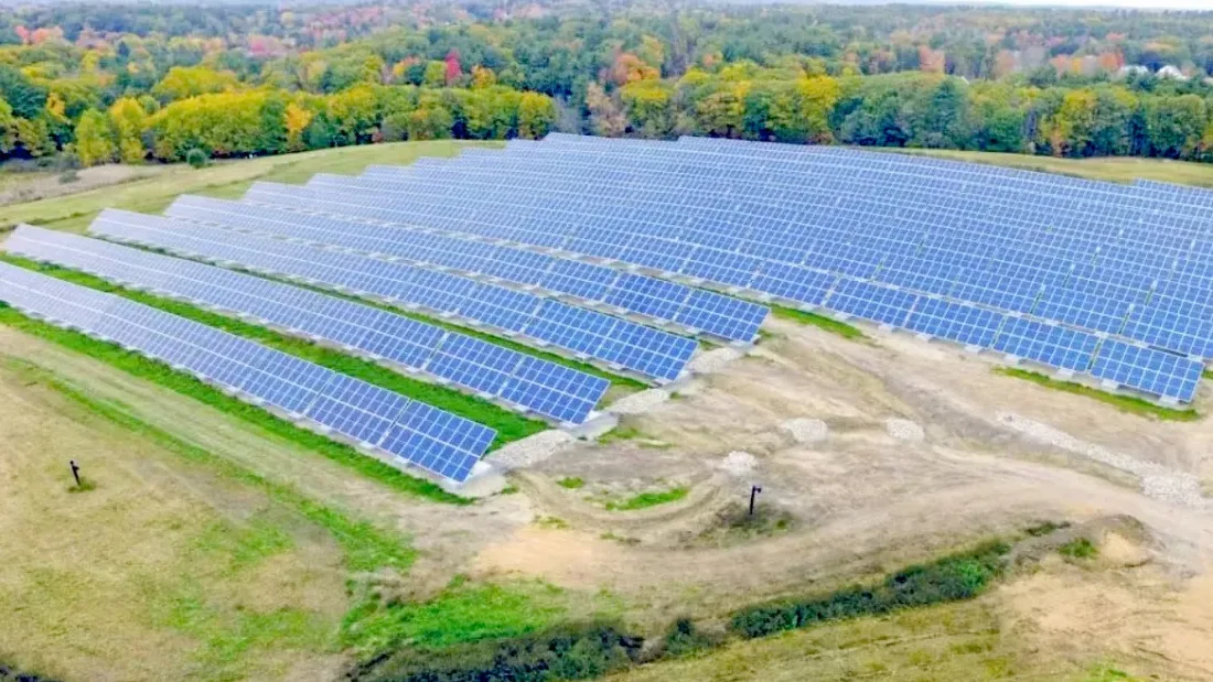 New permitting reform bill prioritizes renewables, fossil fuels