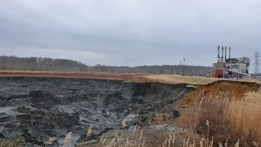 Power companies call on EPA to roll back coal ash regulations