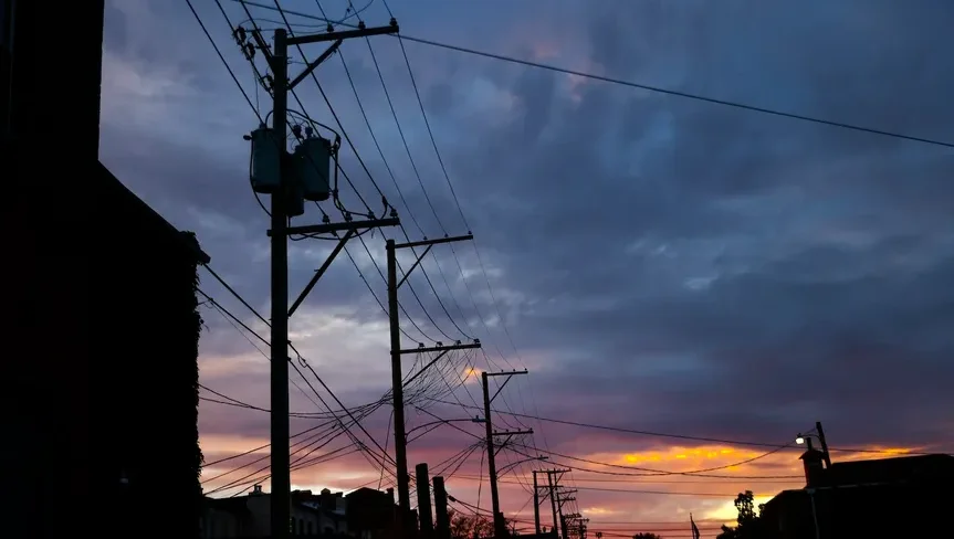 After groundbreaking bills on jobs and solar, Illinois tackles the grid