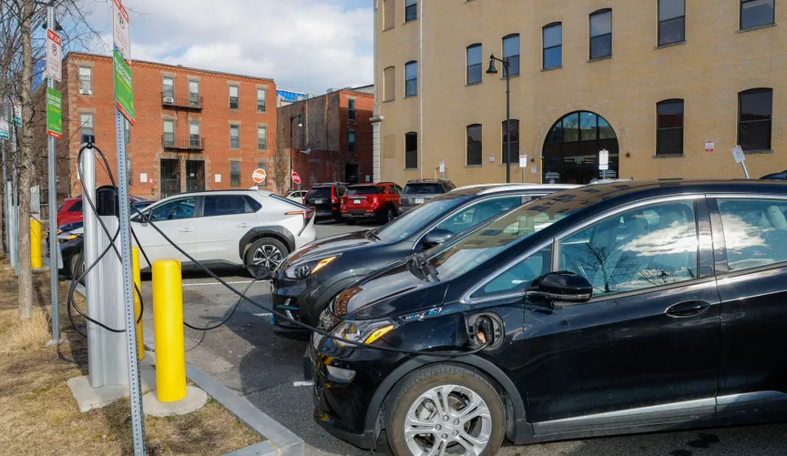 As clean vehicle rules face repeal, advocates urge states to stay strong