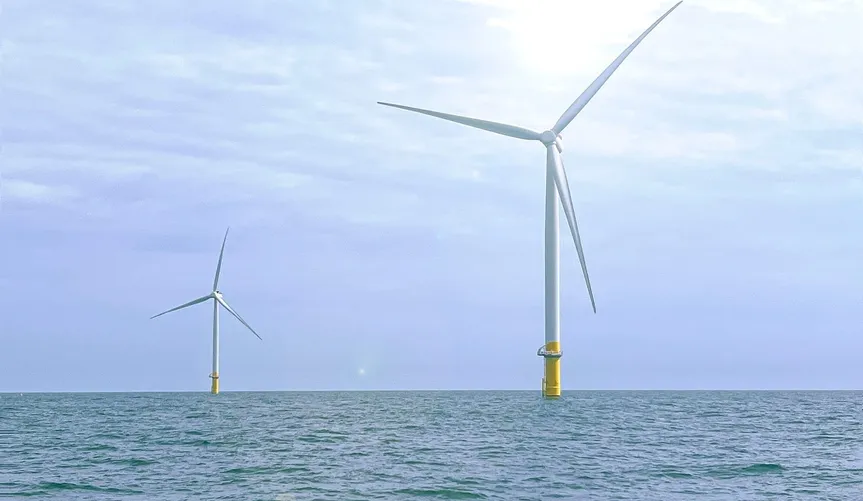 Support for renewables shrinks as fossil fuel interest grows