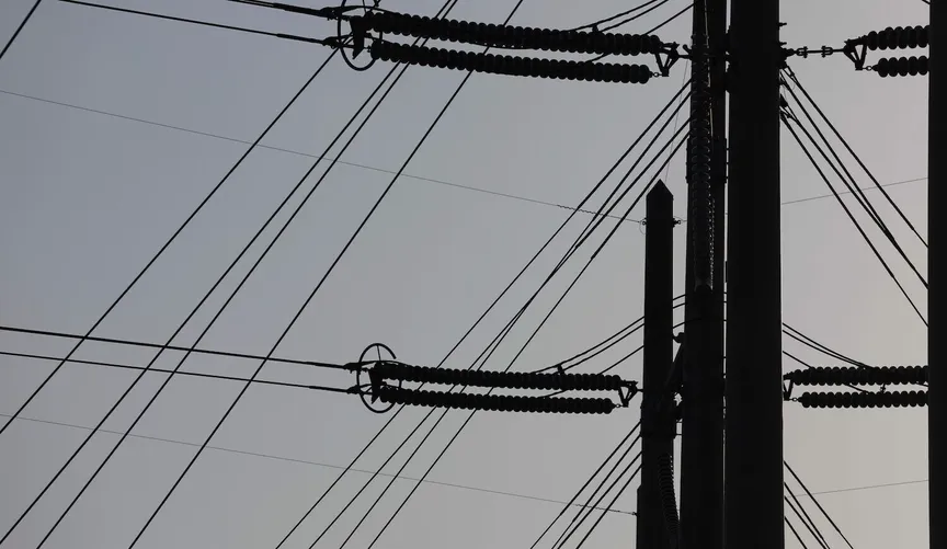 Majority of Americans want a big power grid and more cheap, clean energy