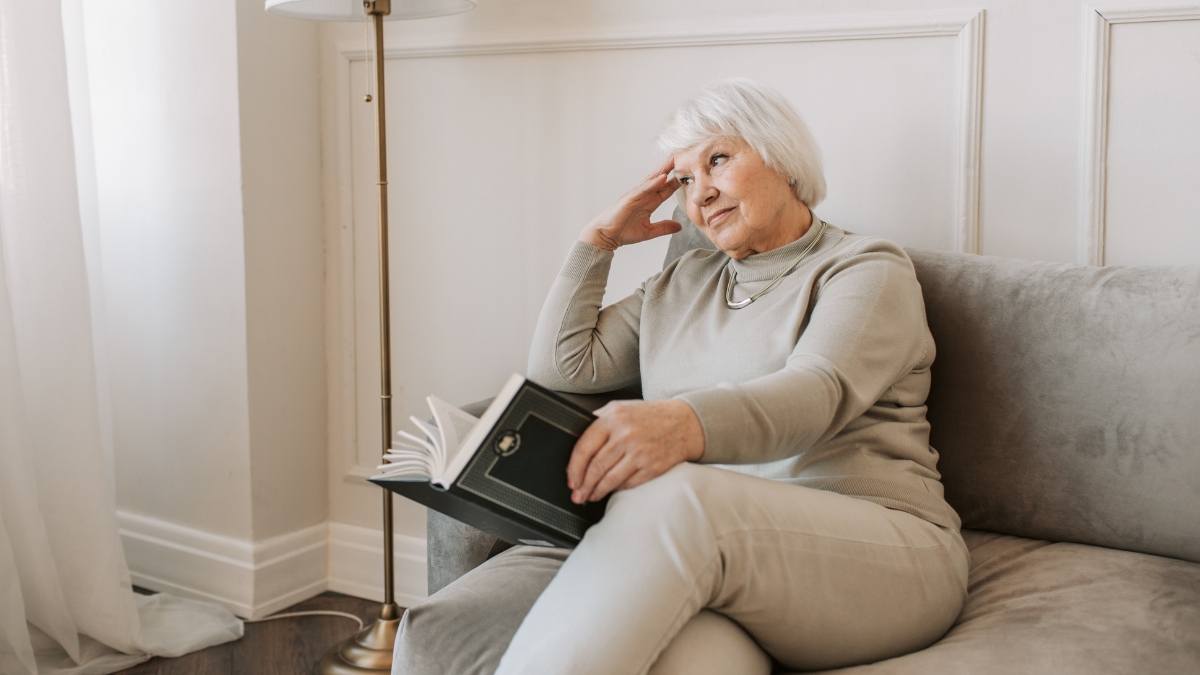 Who-Assumes-the-Investment-Risk-With-a-Fixed-Annuity-Contract?