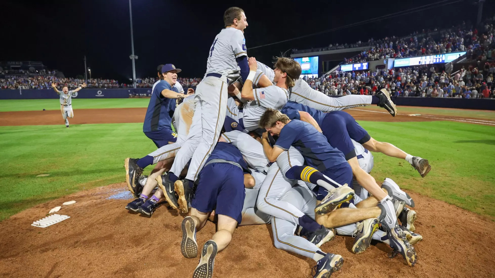 Murray State baseball advancing to first NCAA super regional in Racer  program history | WKMS