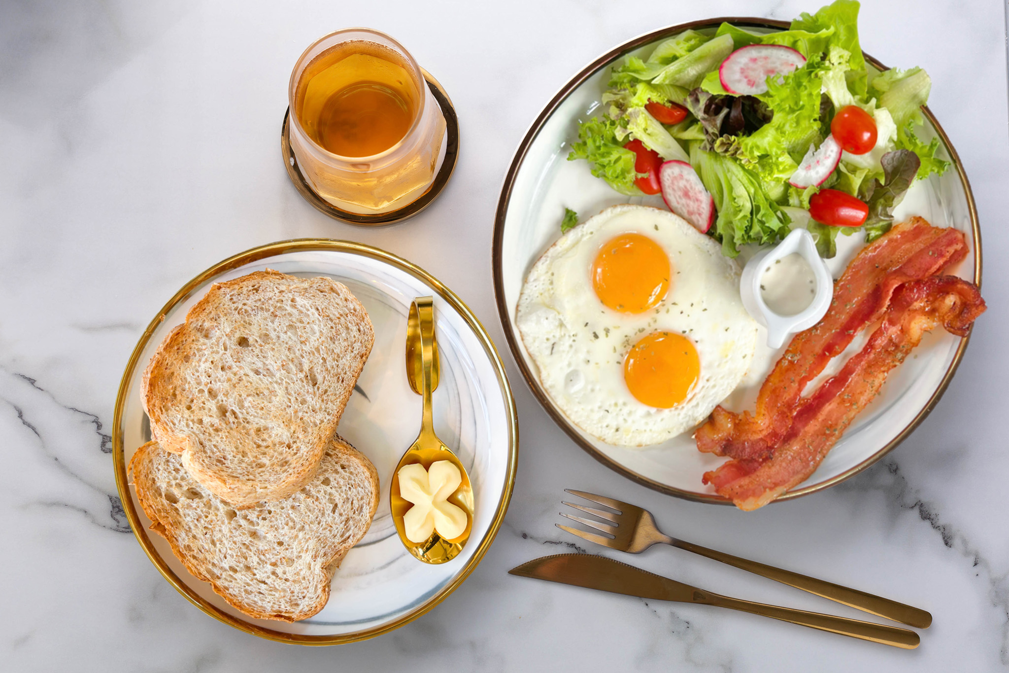 Sunny side up Set with Nectar Bacon