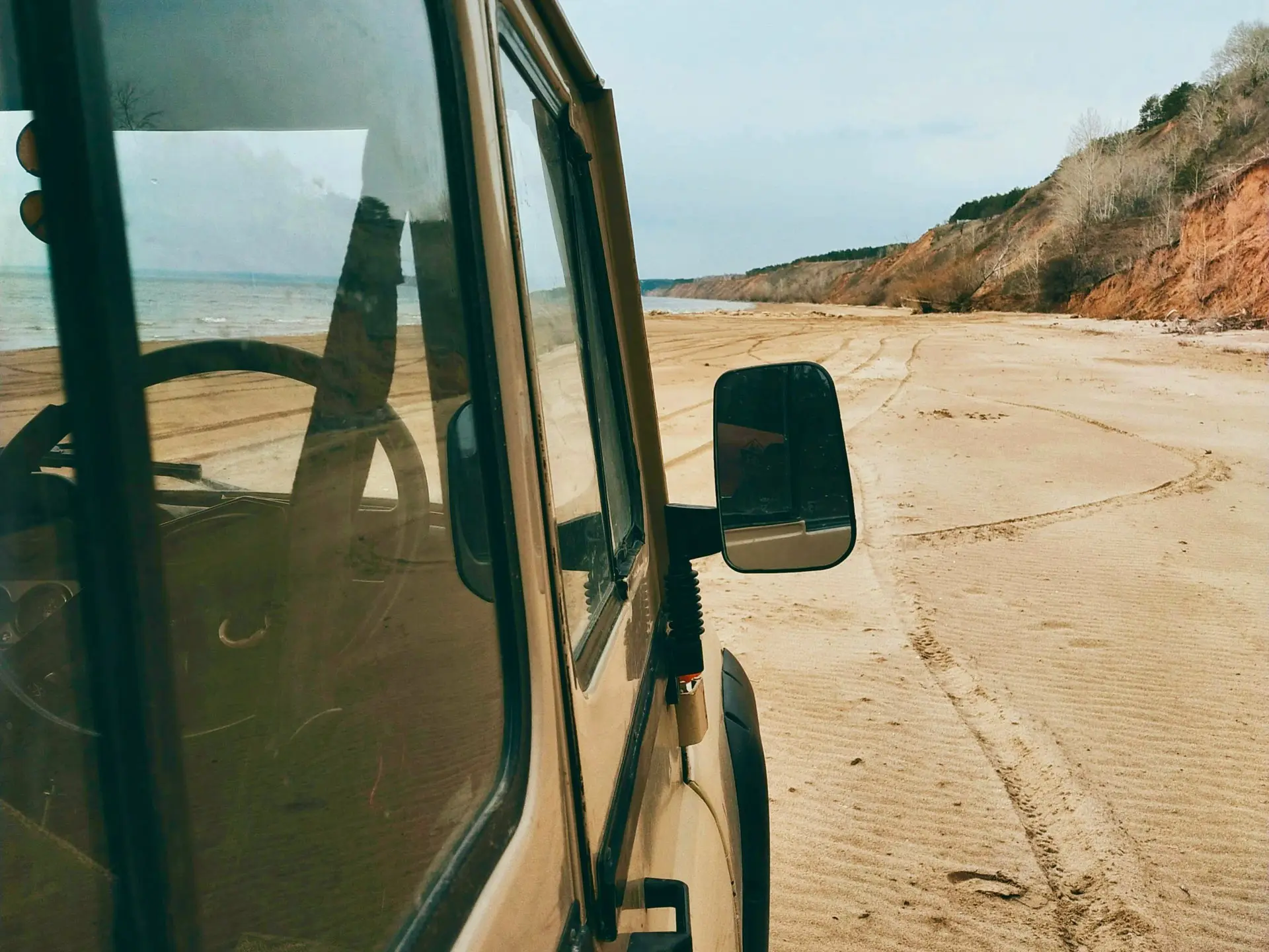 Calls to Ban Beach 4WD Driving Following Study