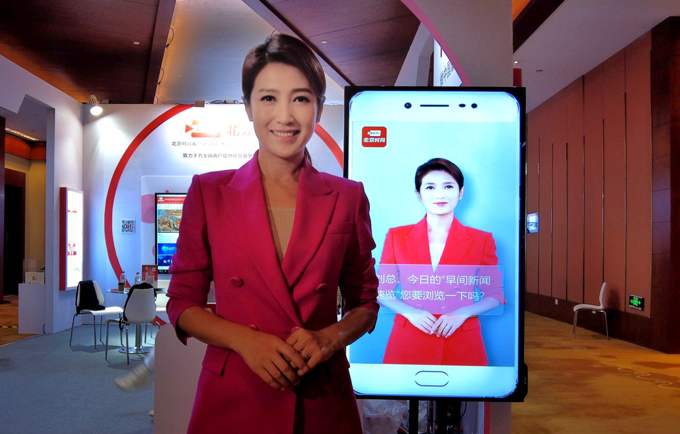 딥브레인AI의 AI 휴먼 기술로 제작된 베이징방송 AI 아나운서(우)와 실제 모델이 된 아나운서 춘리(春妮)(좌)