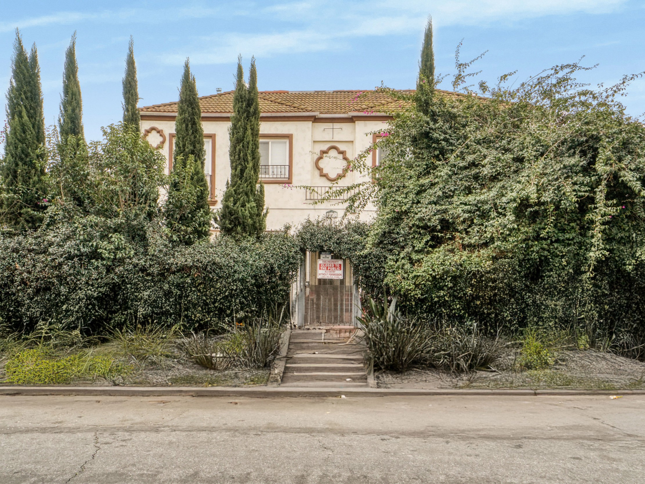 Los Angeles Apartment Listing