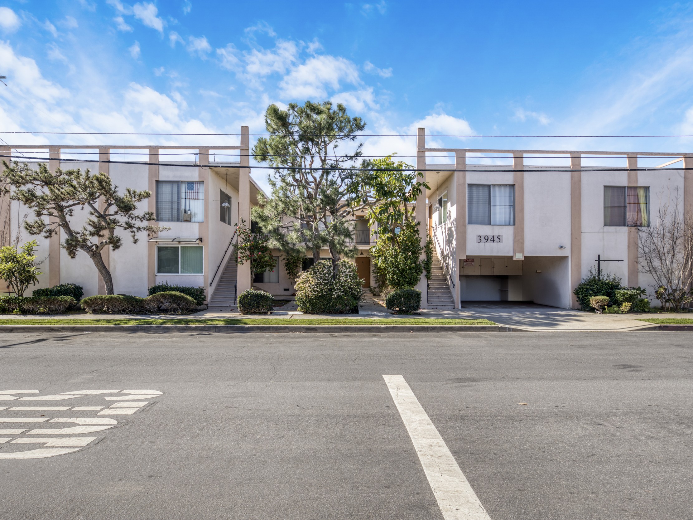 Apartment building for sale in los angeles