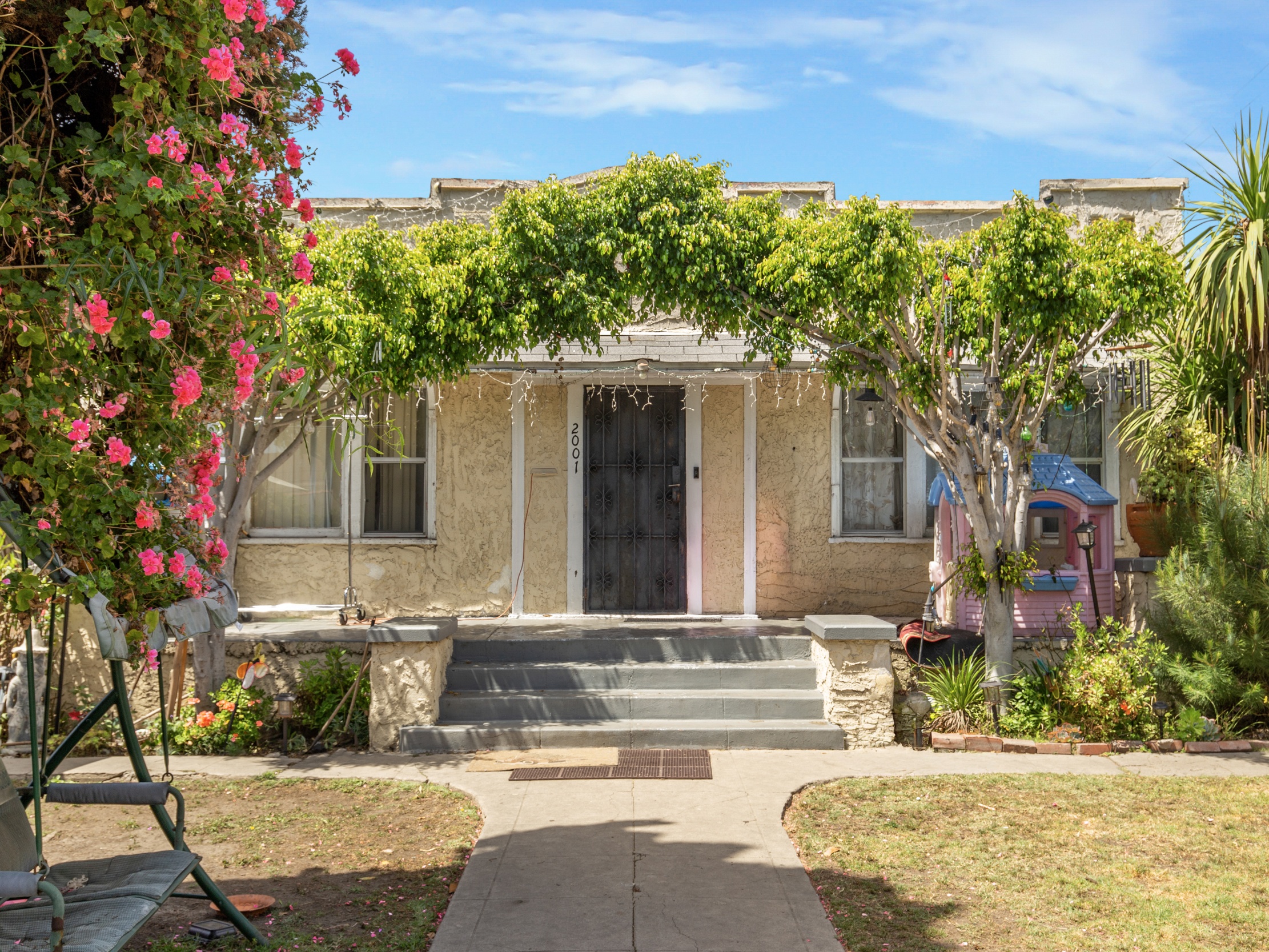 An image of a house listing