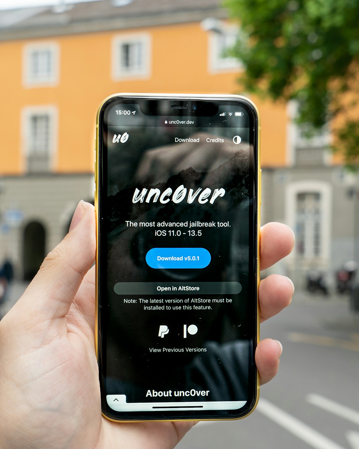 Minimalist IV therapy icon set featuring customizable add-ons for hydration, detox, and recovery.