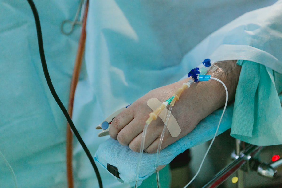 Minimalist IV therapy icon set featuring customizable add-ons for hydration, detox, and recovery.
