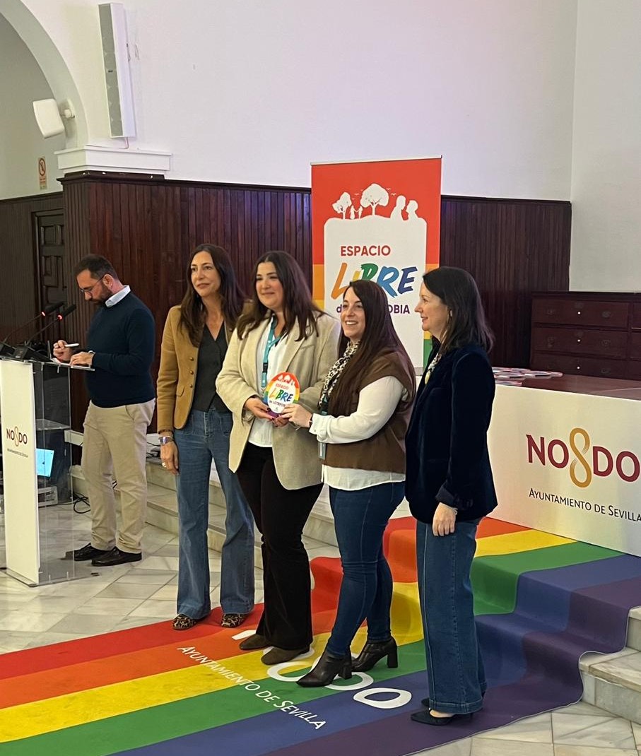 Recibimos el reconocimiento como ‘Espacio libre de LGTBIfobia’ de la Junta de Andalucía