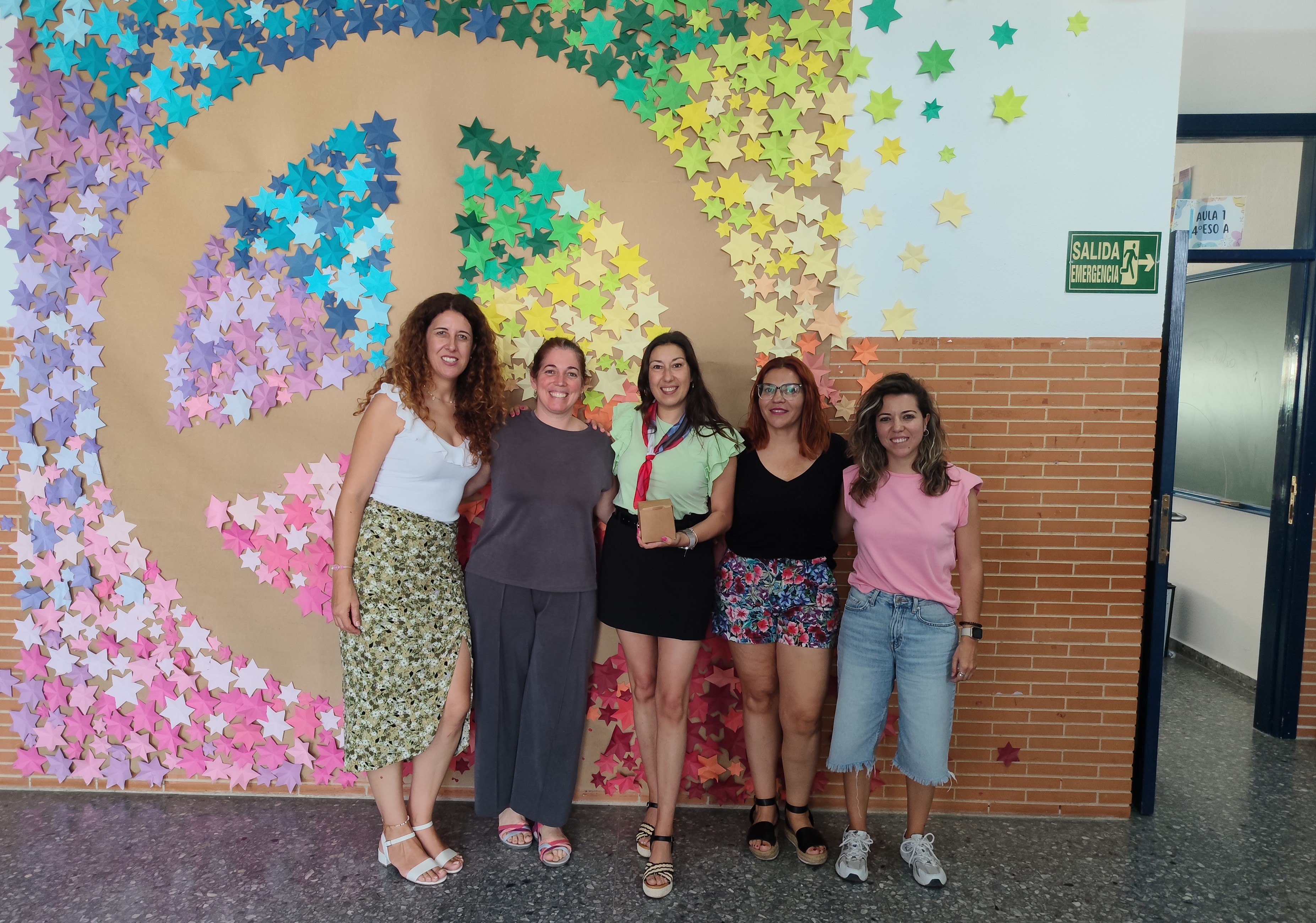 Gracias por sumar un año más: el IES Turóbriga  de Aroche nos dona la recaudación de su mercadillo