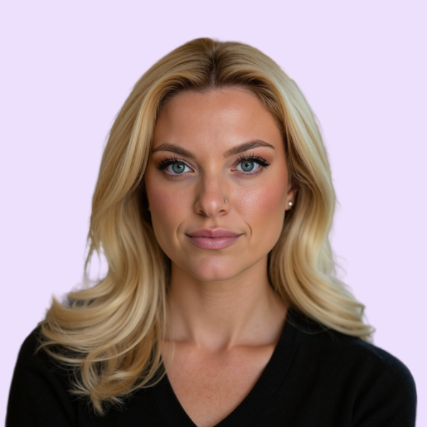 Nicole G. headshot — Crstl team member