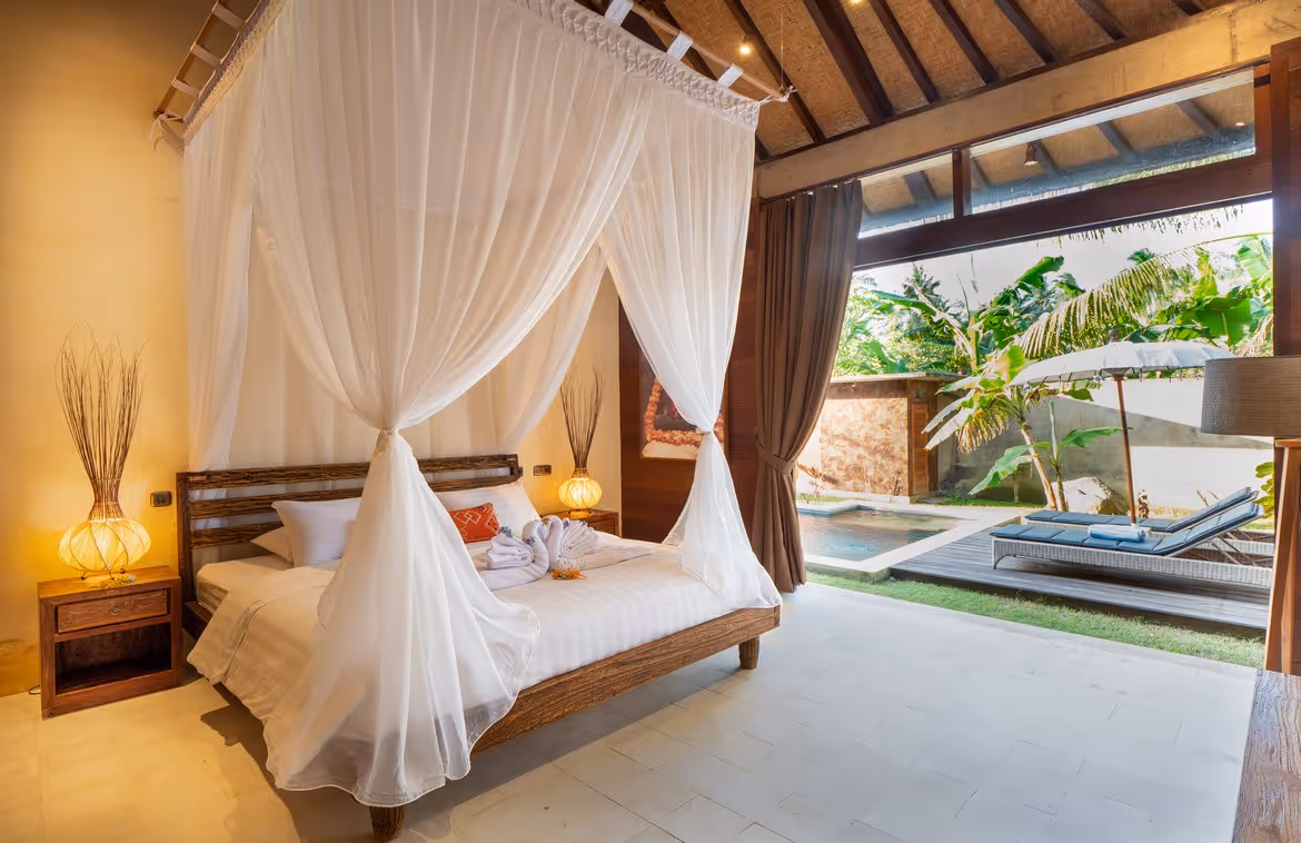 Beach front Villas for sale in North Bali