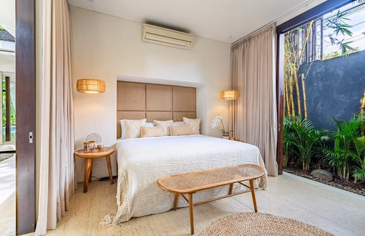 freehold villa for sale in Seminyak