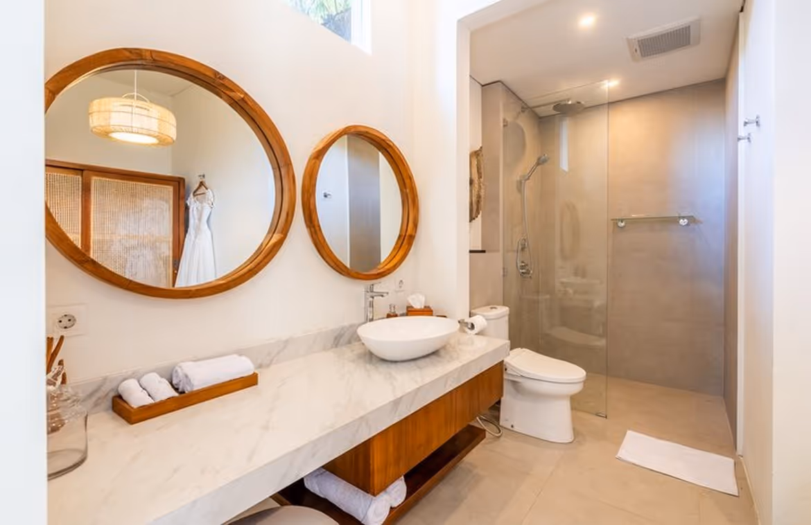 freehold villa for sale in Seminyak