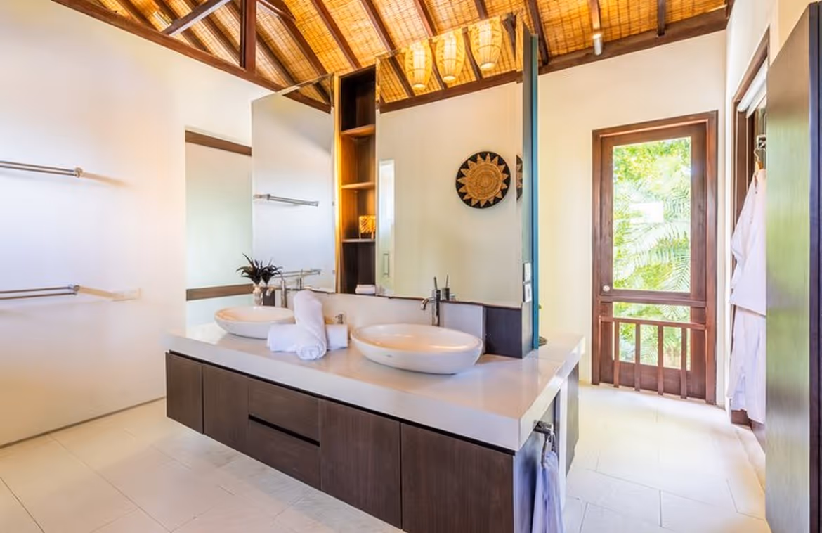 freehold villa for sale in Seminyak