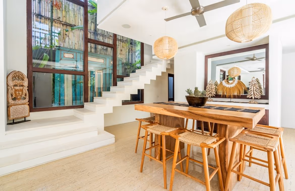 freehold villa for sale in Seminyak