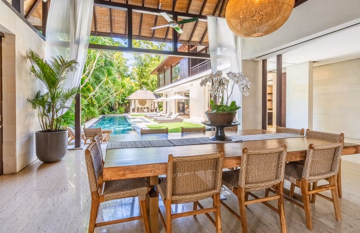 freehold villa for sale in Seminyak