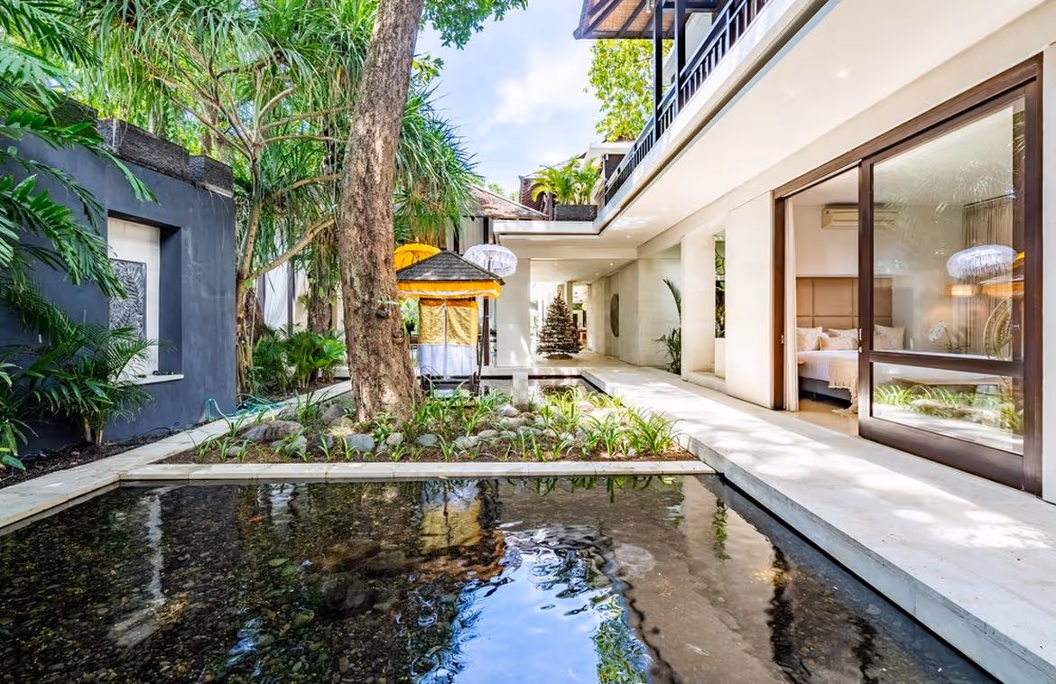 freehold villa for sale in Seminyak