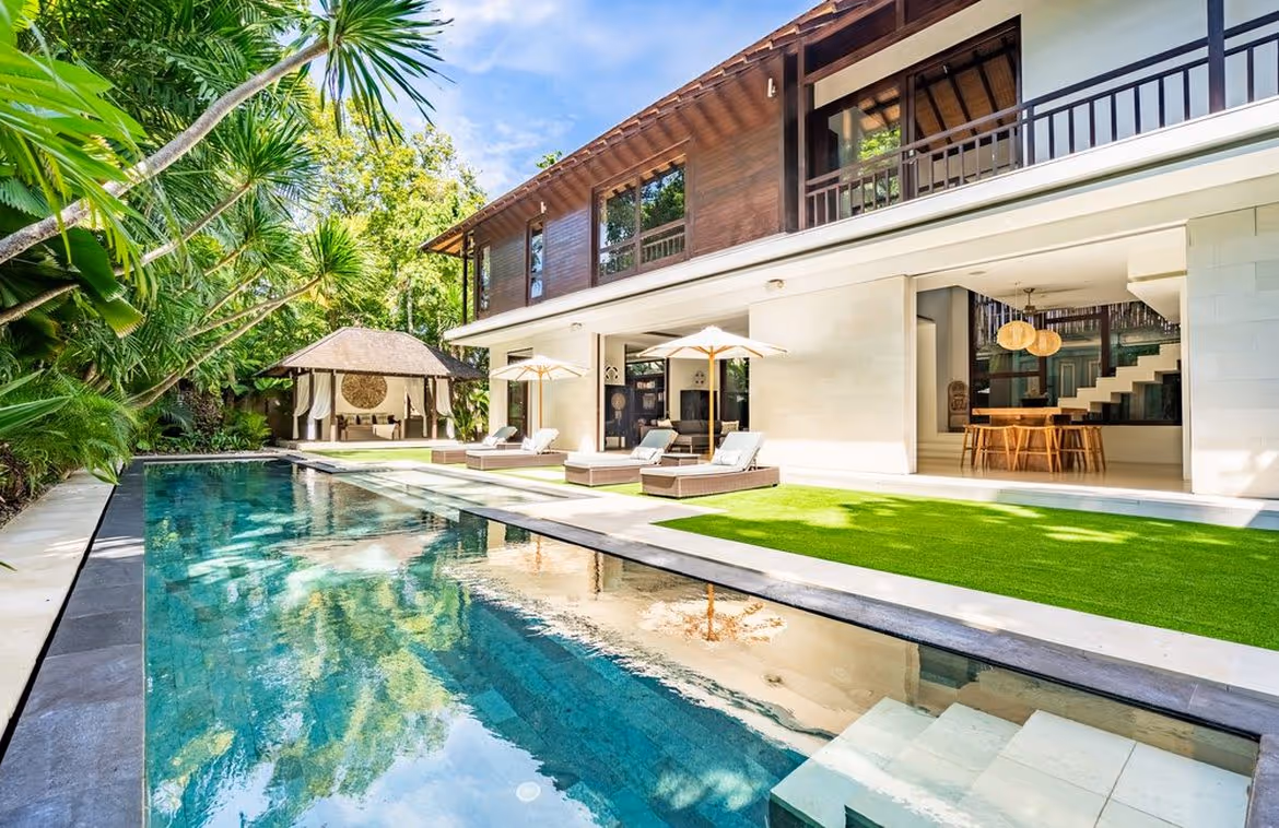 freehold villa for sale in Seminyak