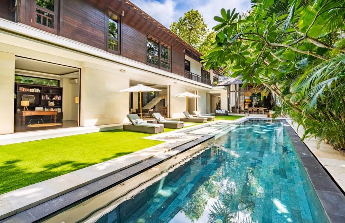 freehold villa for sale in Seminyak