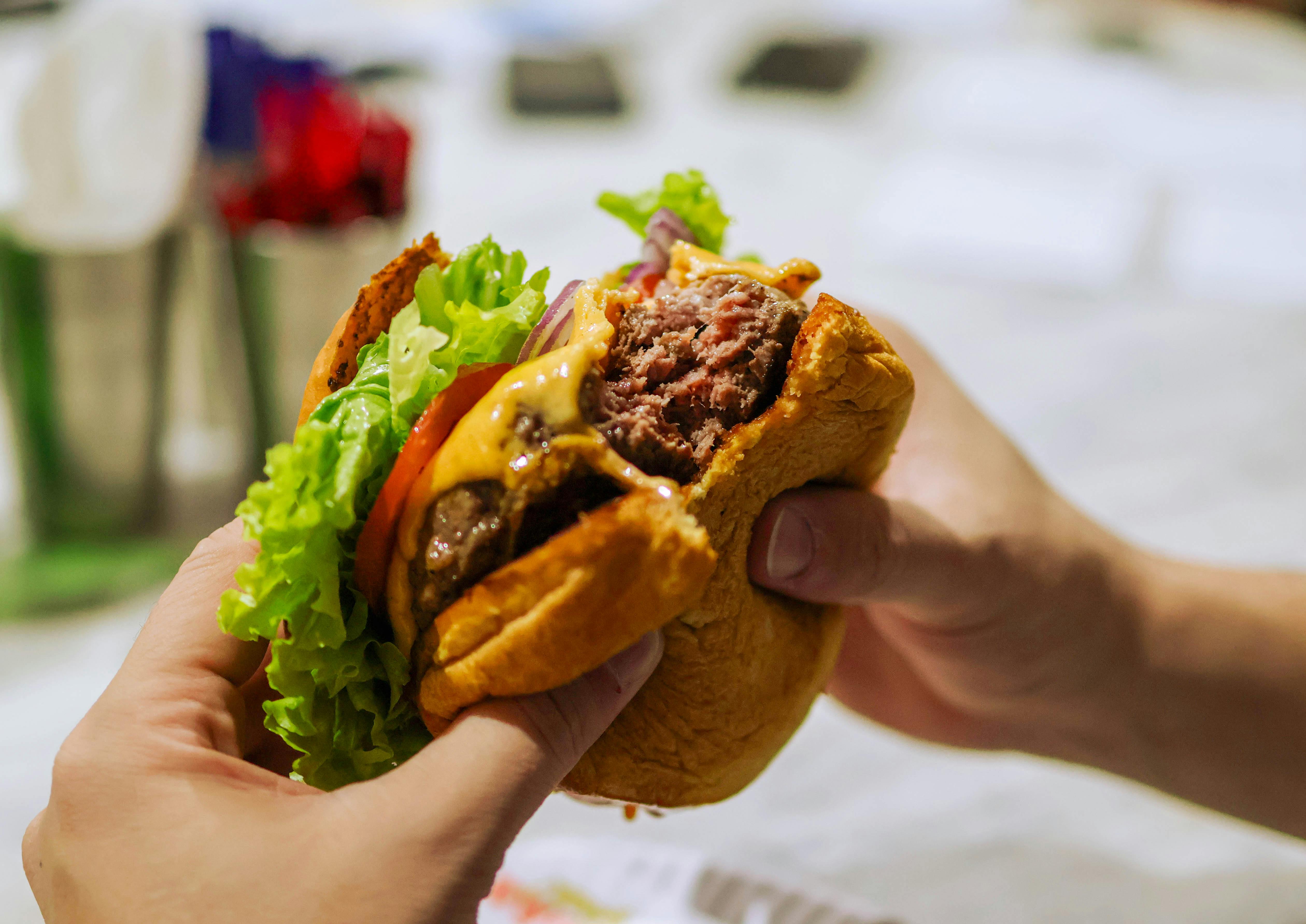 Receita de hambúrguer caseiro para encaixar na dieta