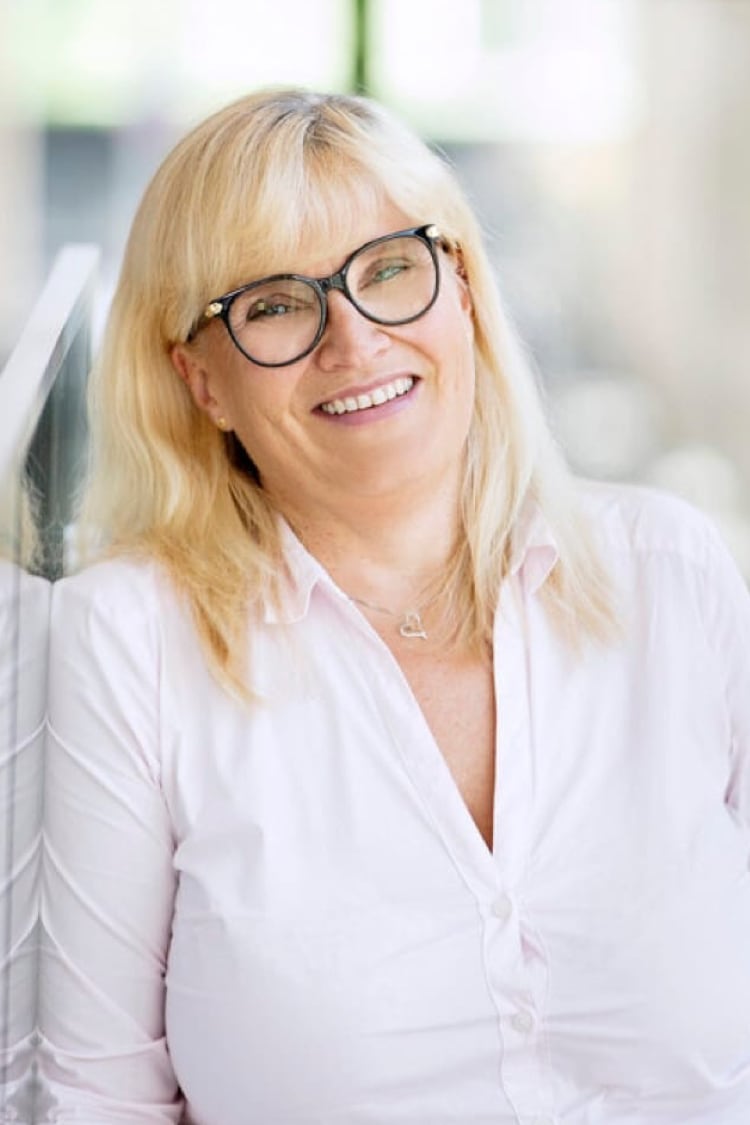 Eli Anne Hole Østby