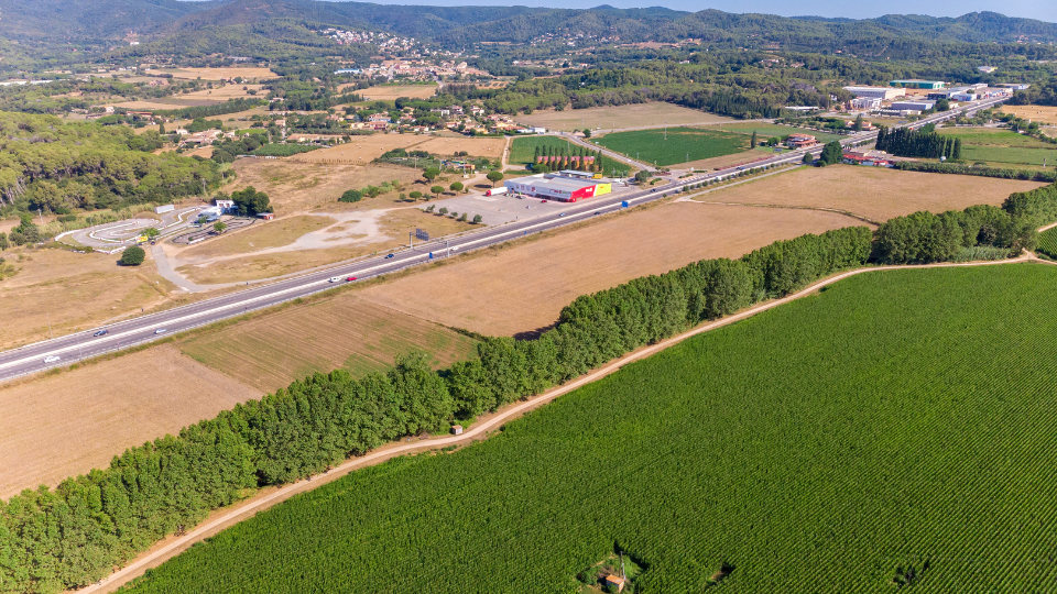 An aerial view of a highway in the countryside