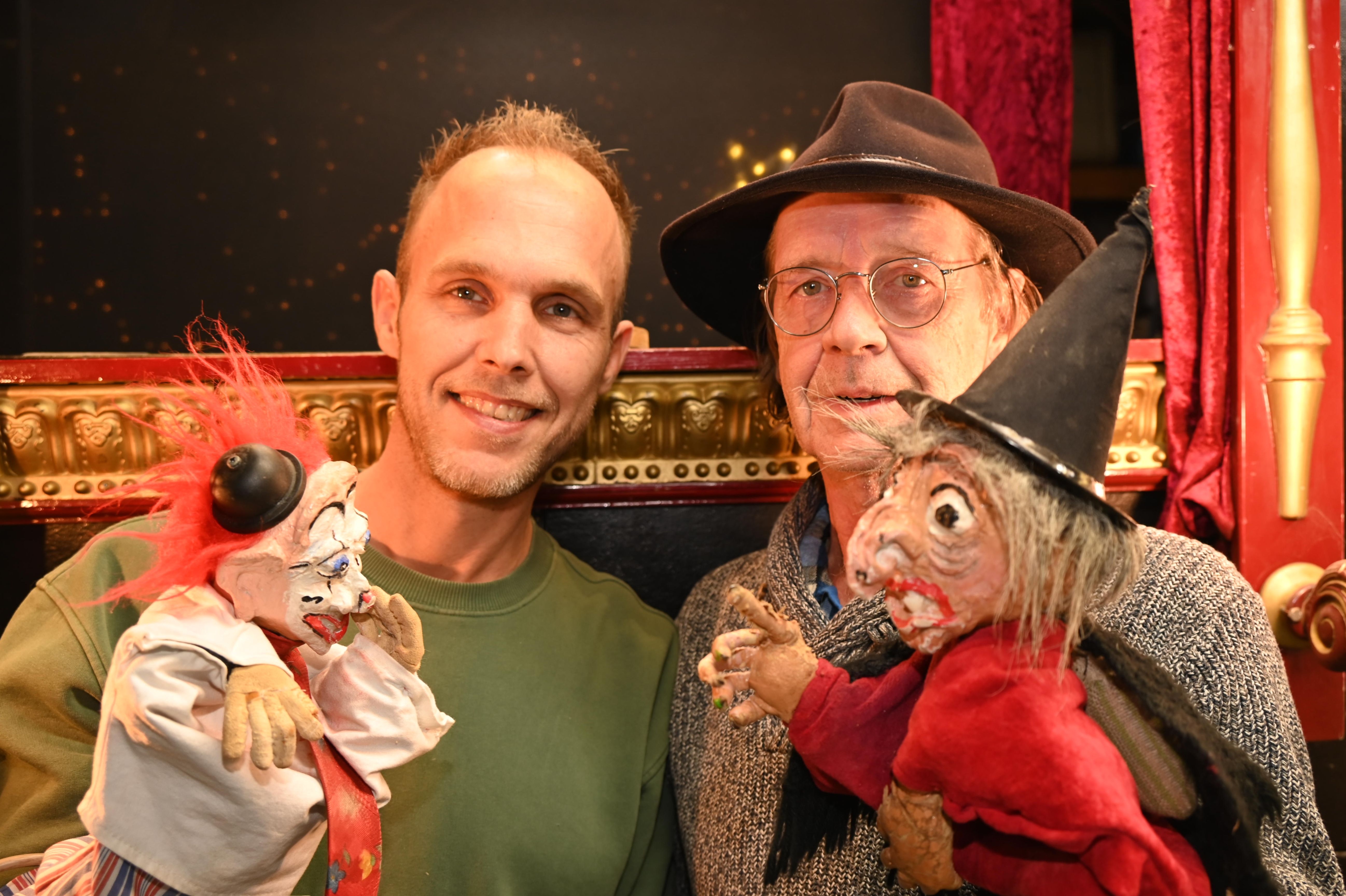 Poppentheaterhelden landen op Hoeve Arbeidslust