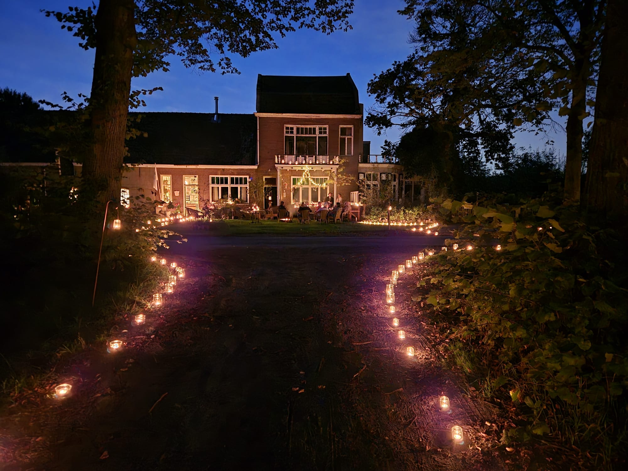 Lichtjesavond brengt magische sfeer naar Land van Kien