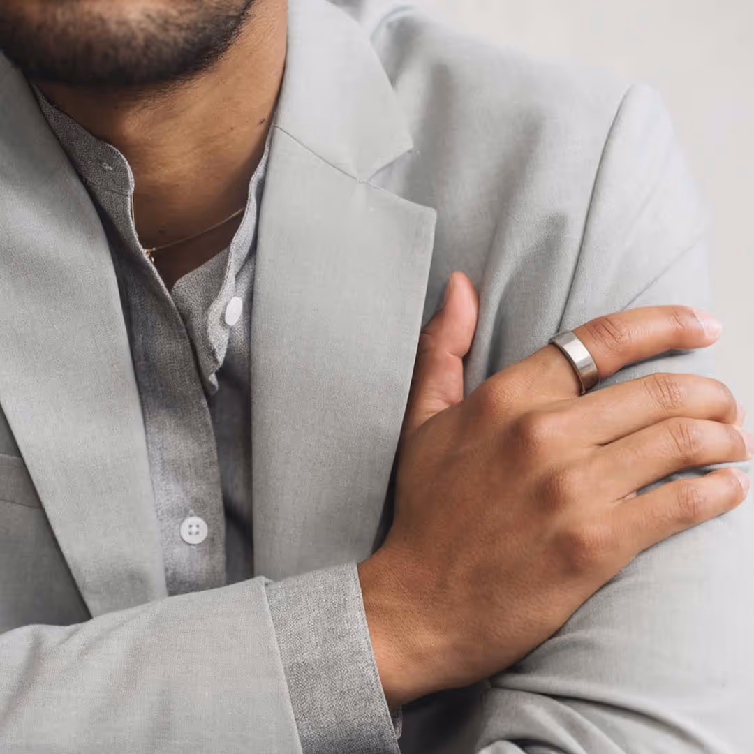 A man wearing oura ring