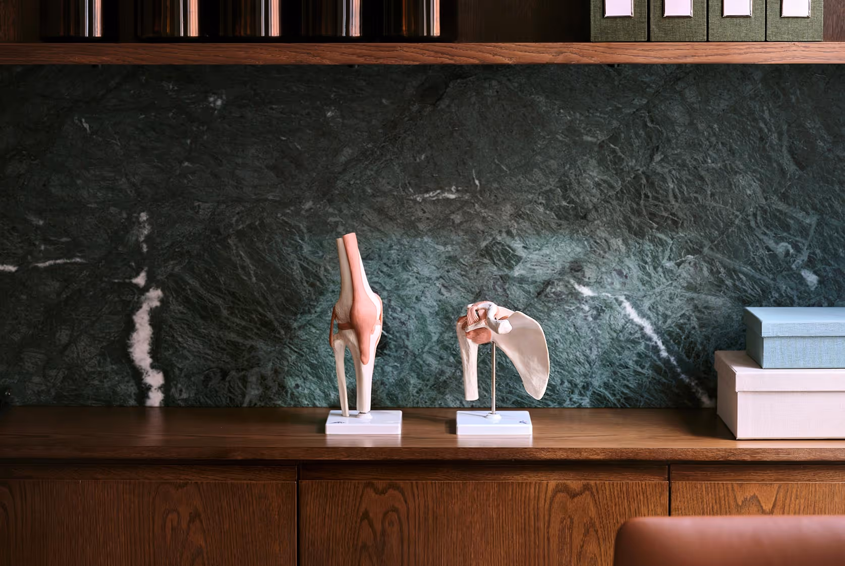 A table with showpieces