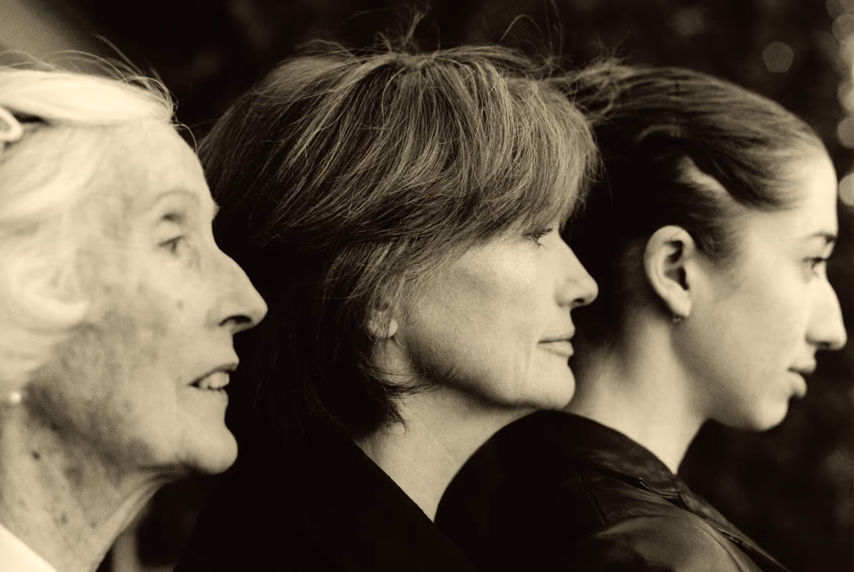 Black and white photo of women