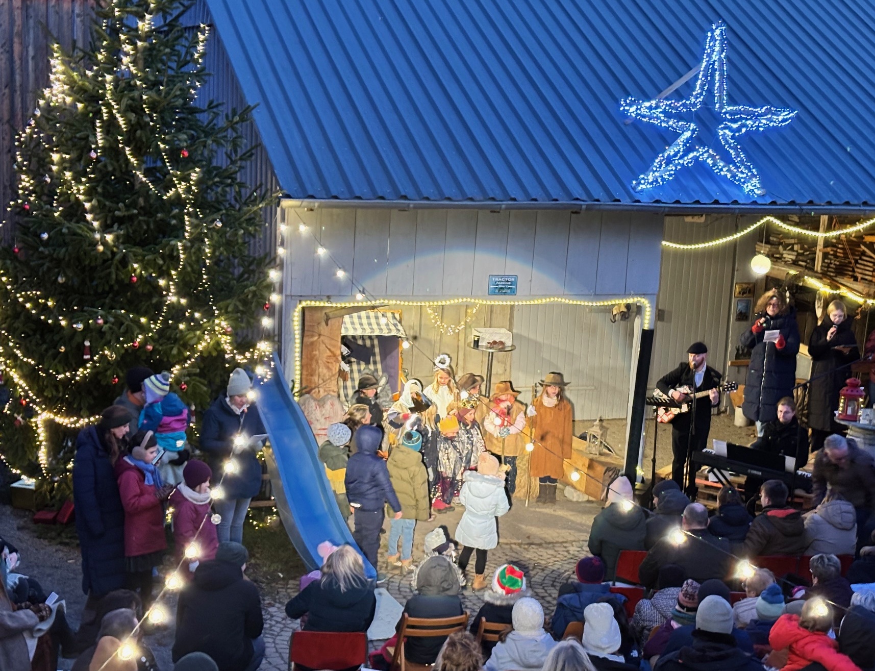 Scheunengottesdienst in Rossenbach